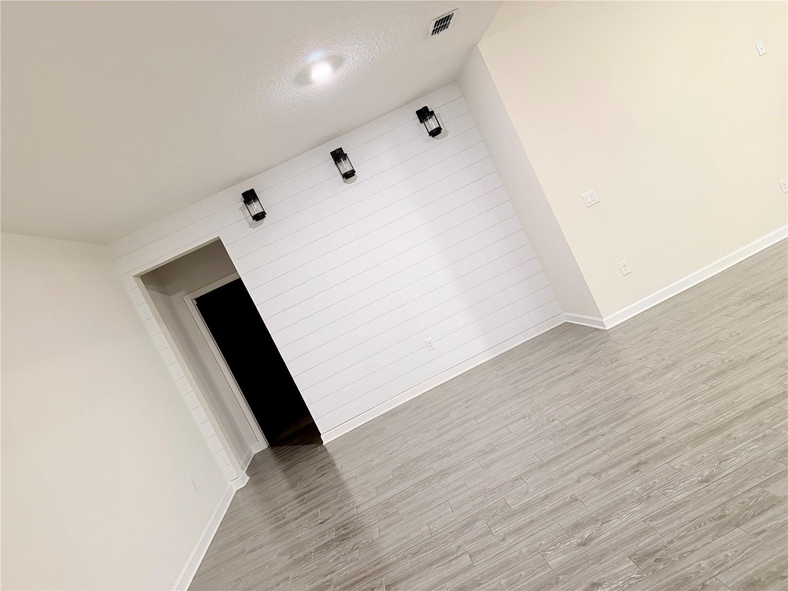 Image 11 of 34 For 2065 Camden Loop