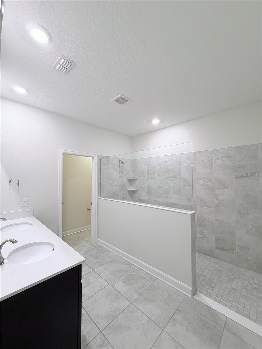 Image 25 of 34 For 2065 Camden Loop