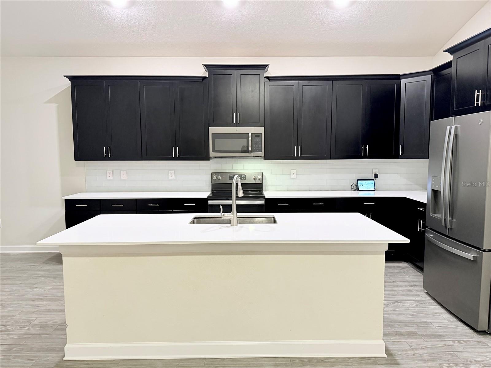 Image 8 of 34 For 2065 Camden Loop