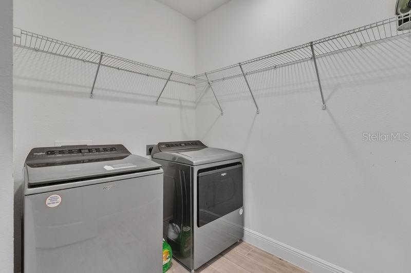 Image 17 of 38 For 187 Hydra Way