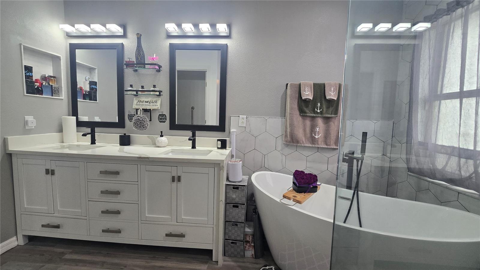 Image 14 of 24 For 3220 Abiaka Drive