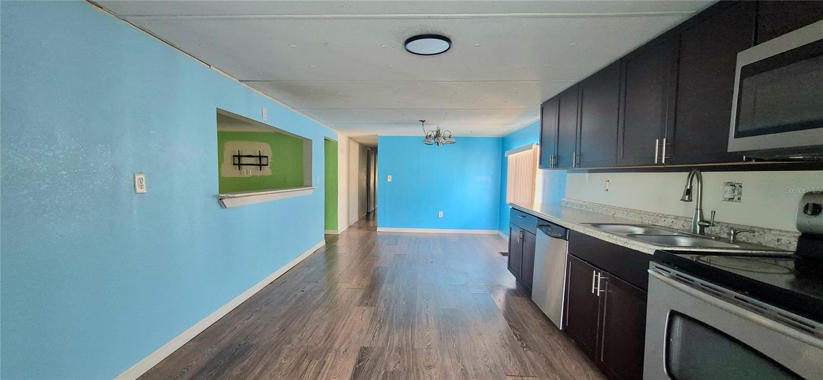 Image 11 of 28 For 1150 Country Club Lane