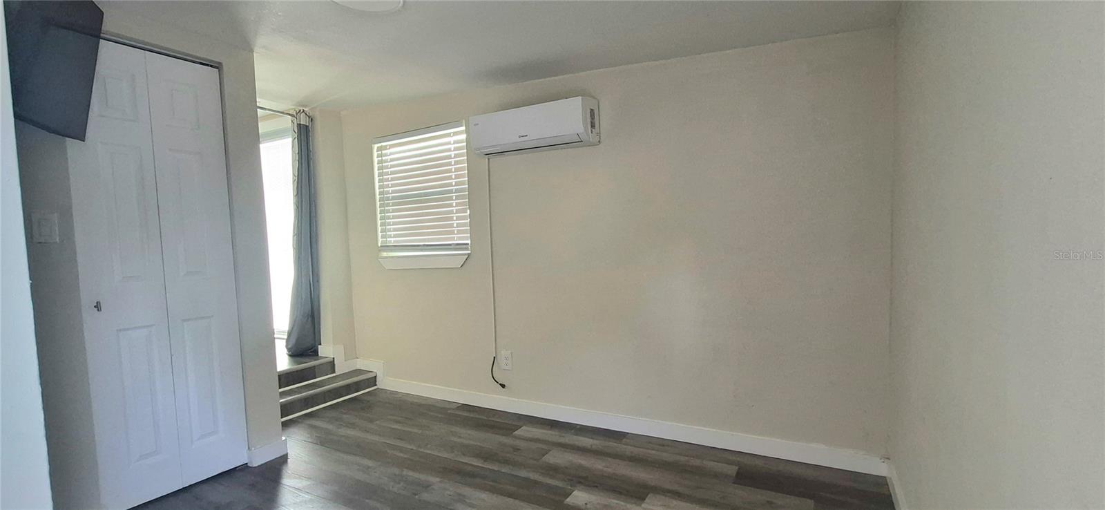 Image 22 of 28 For 1150 Country Club Lane