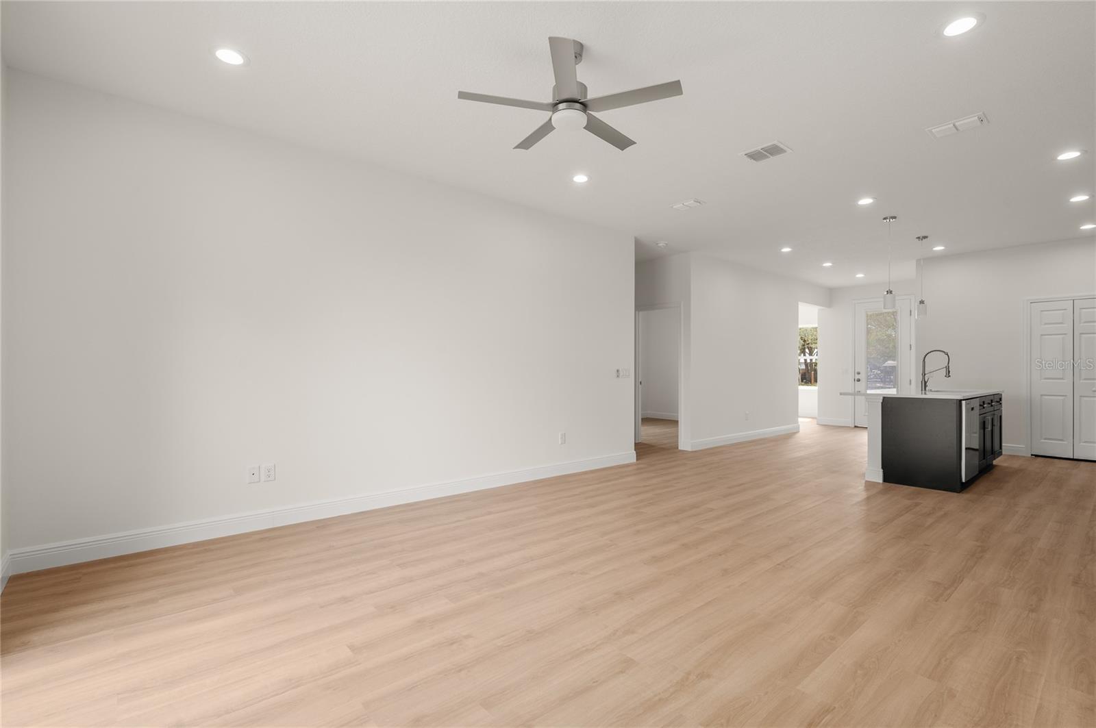 Image 21 of 65 For 132 11th Avenue