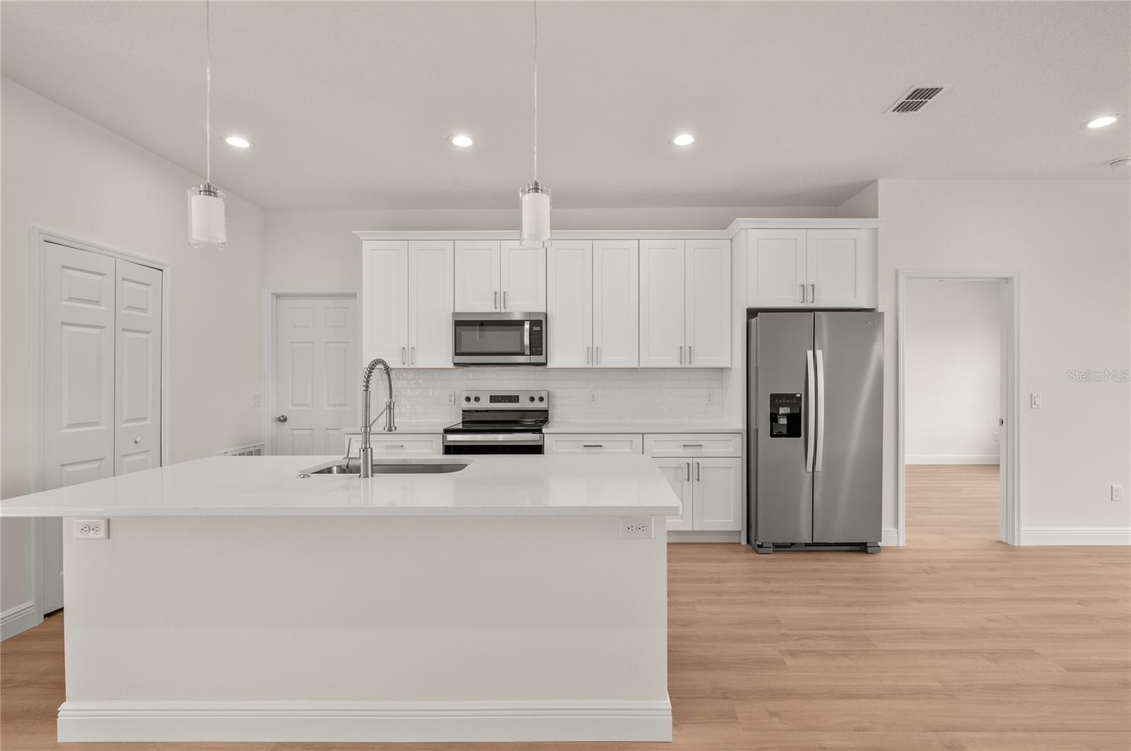 Image 7 of 65 For 132 11th Avenue