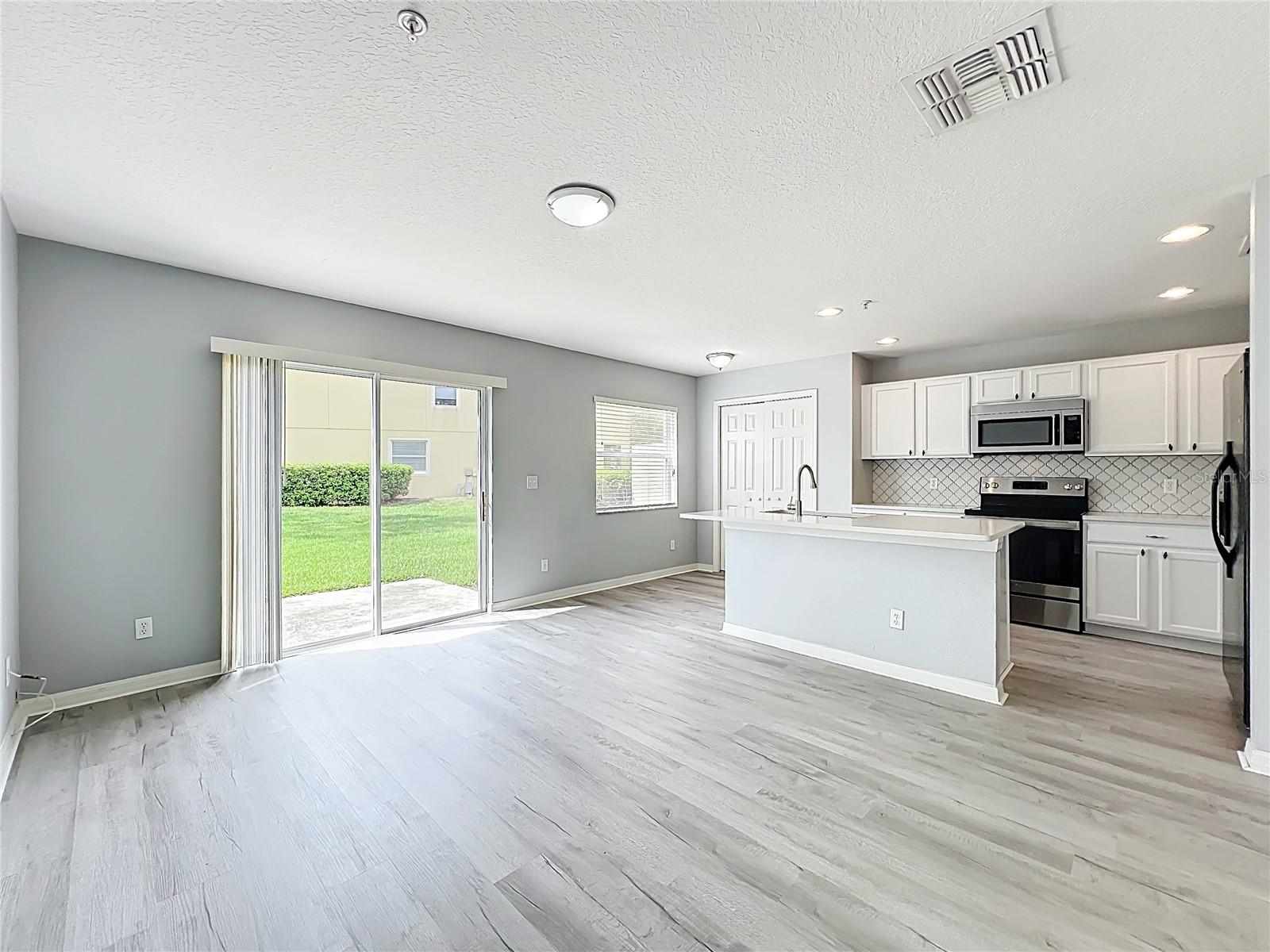 Image 3 of 58 For 13430 Southmeadow Dr  138