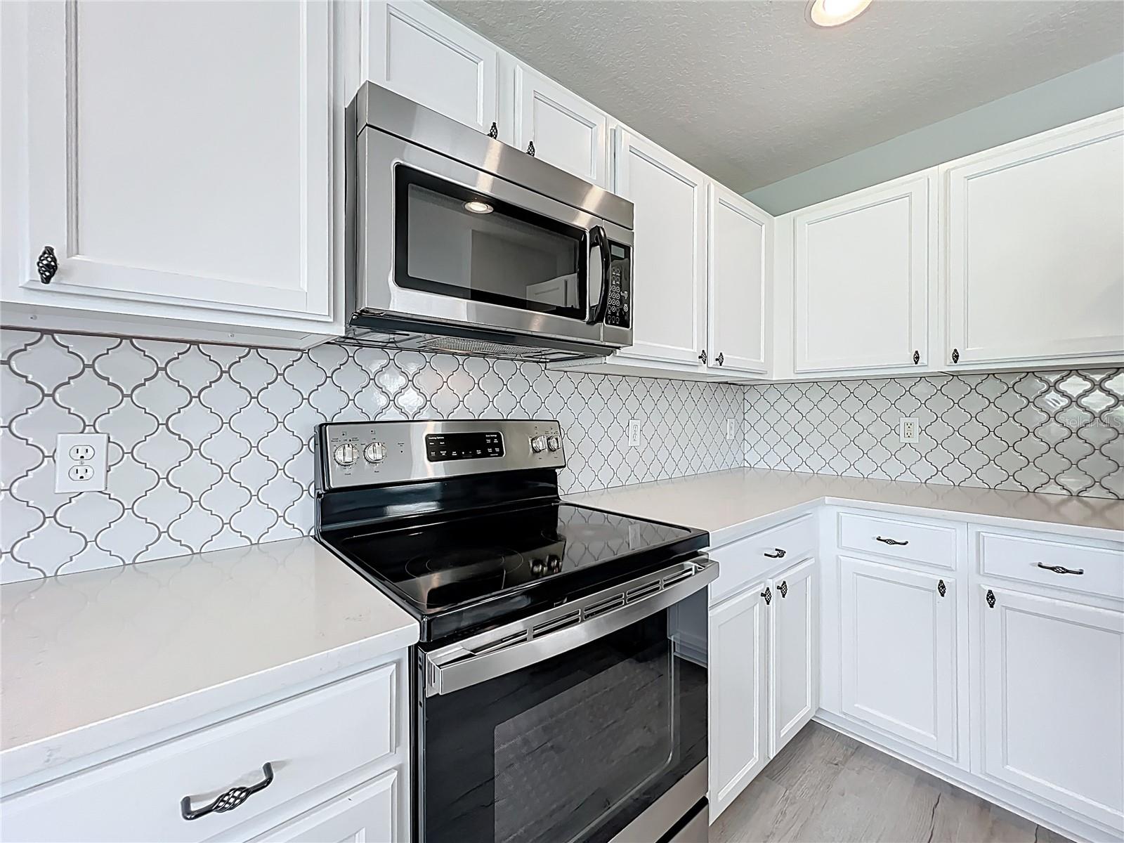 Image 4 of 58 For 13430 Southmeadow Dr  138