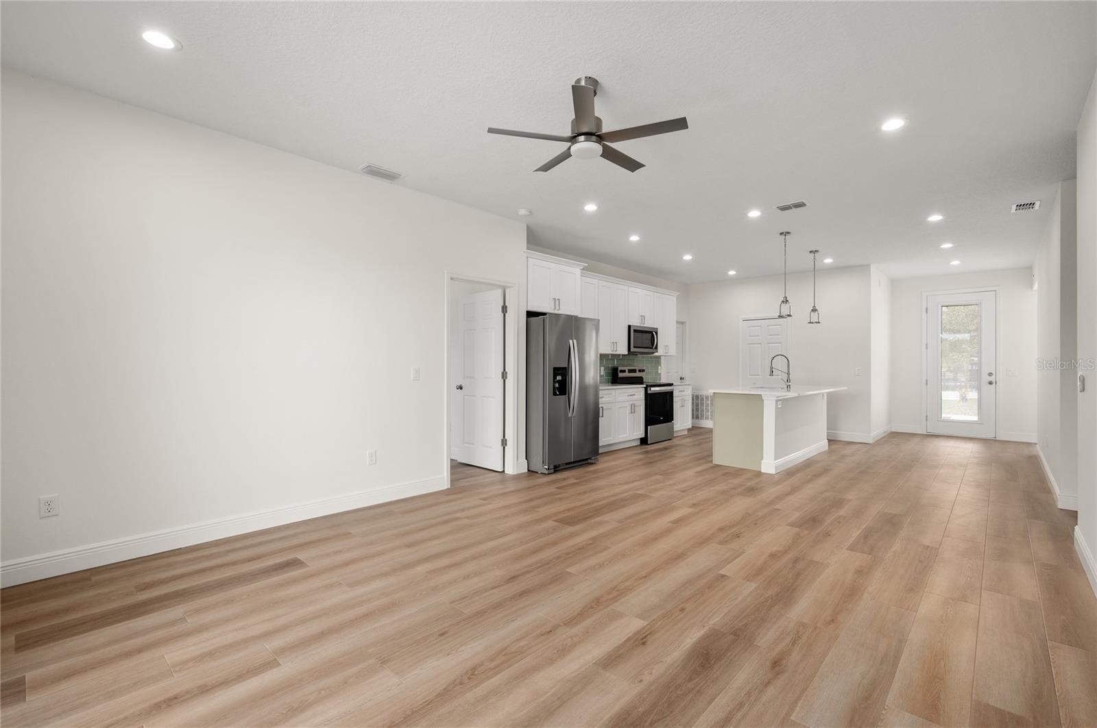 Image 18 of 55 For 136 11th Avenue