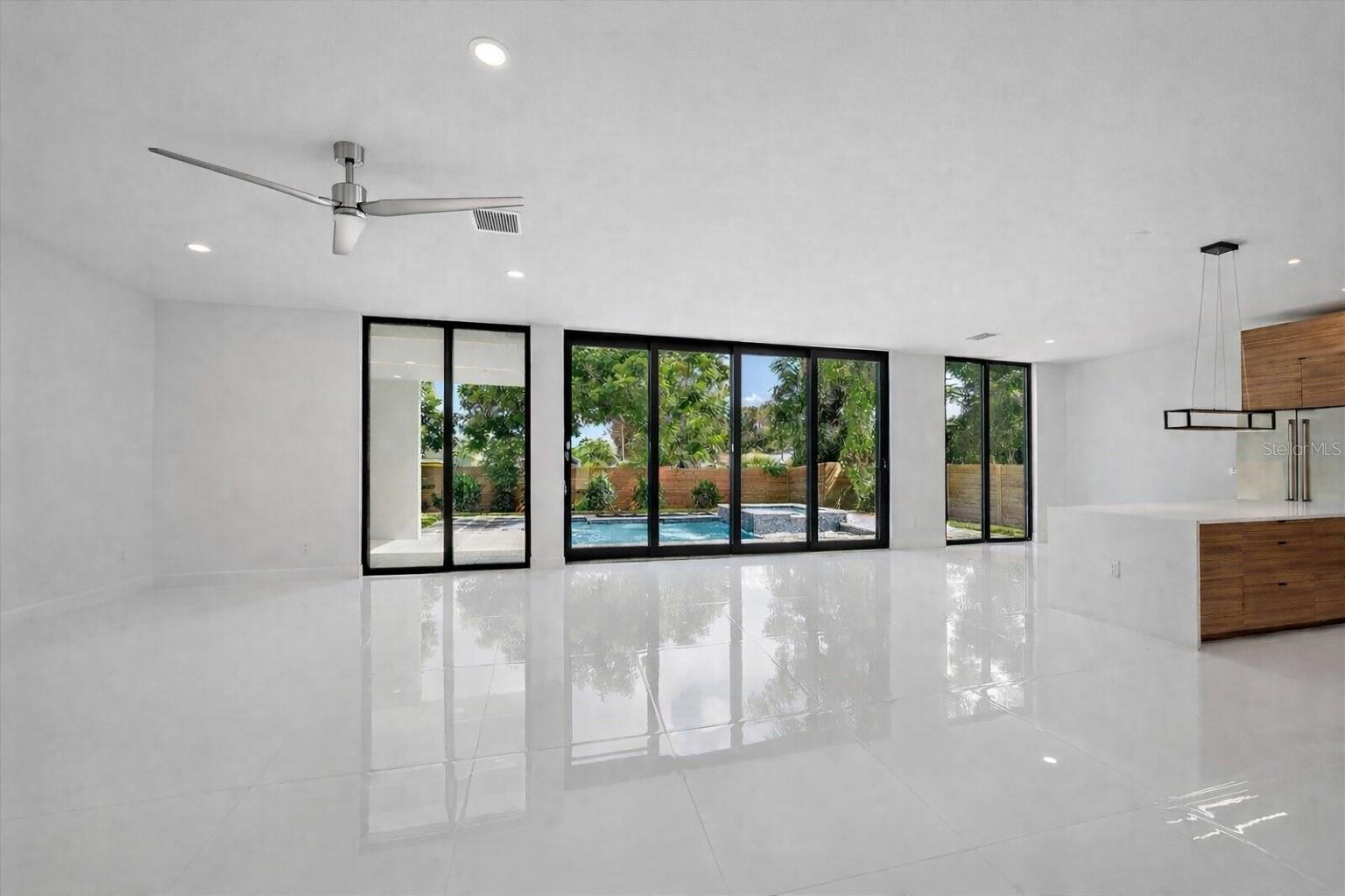 Image 5 of 19 For 2441 Webber Street