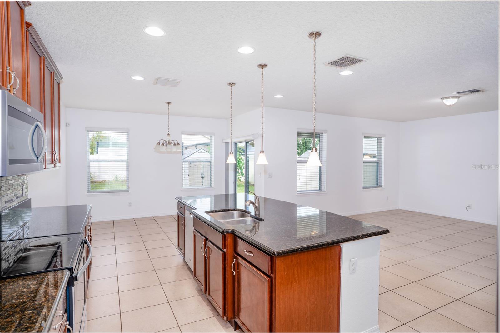 Image 4 of 23 For 2609 Waterline Street