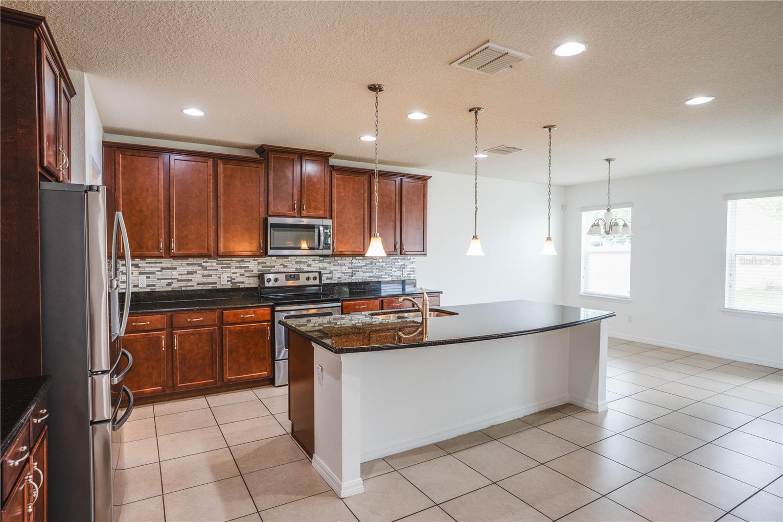 Image 5 of 23 For 2609 Waterline Street