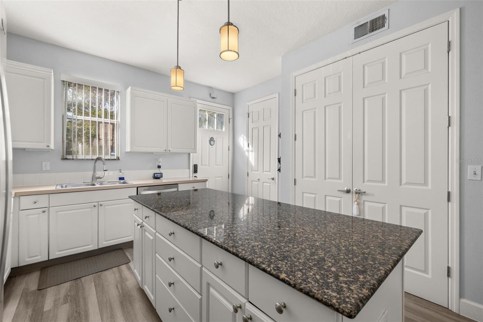 Image 5 of 55 For 651 Cornerstone Drive