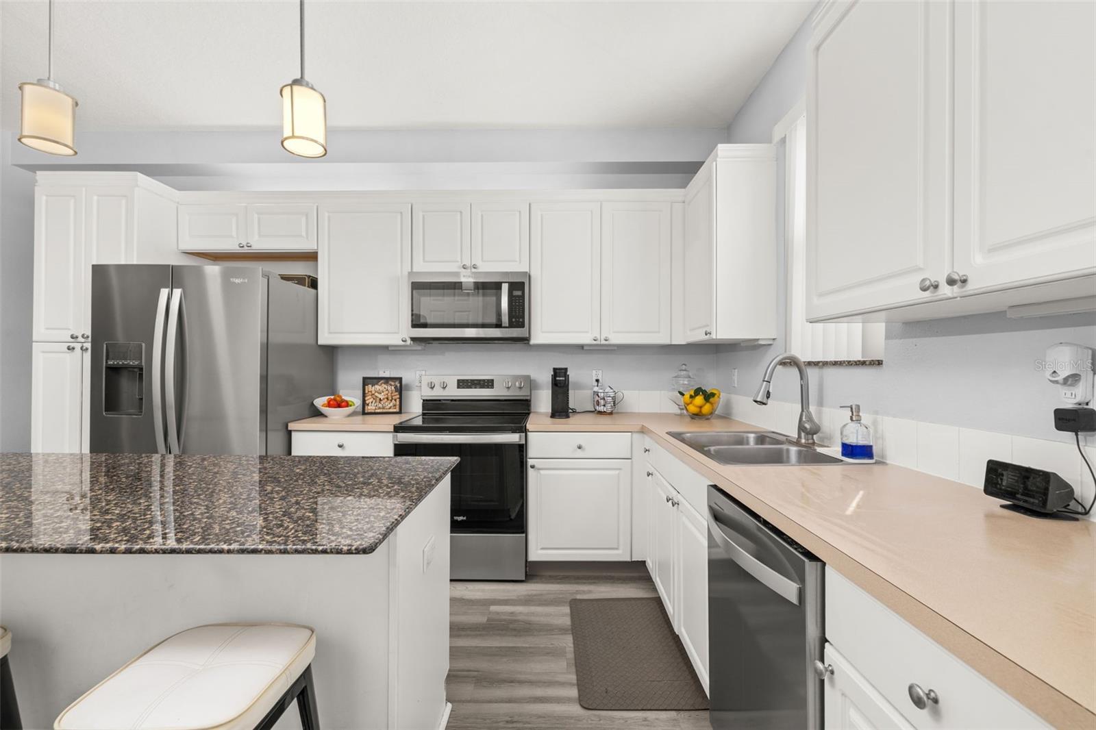 Image 6 of 55 For 651 Cornerstone Drive