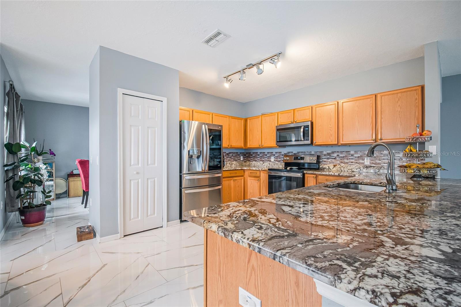 Image 28 of 78 For 554 Bristol Circle