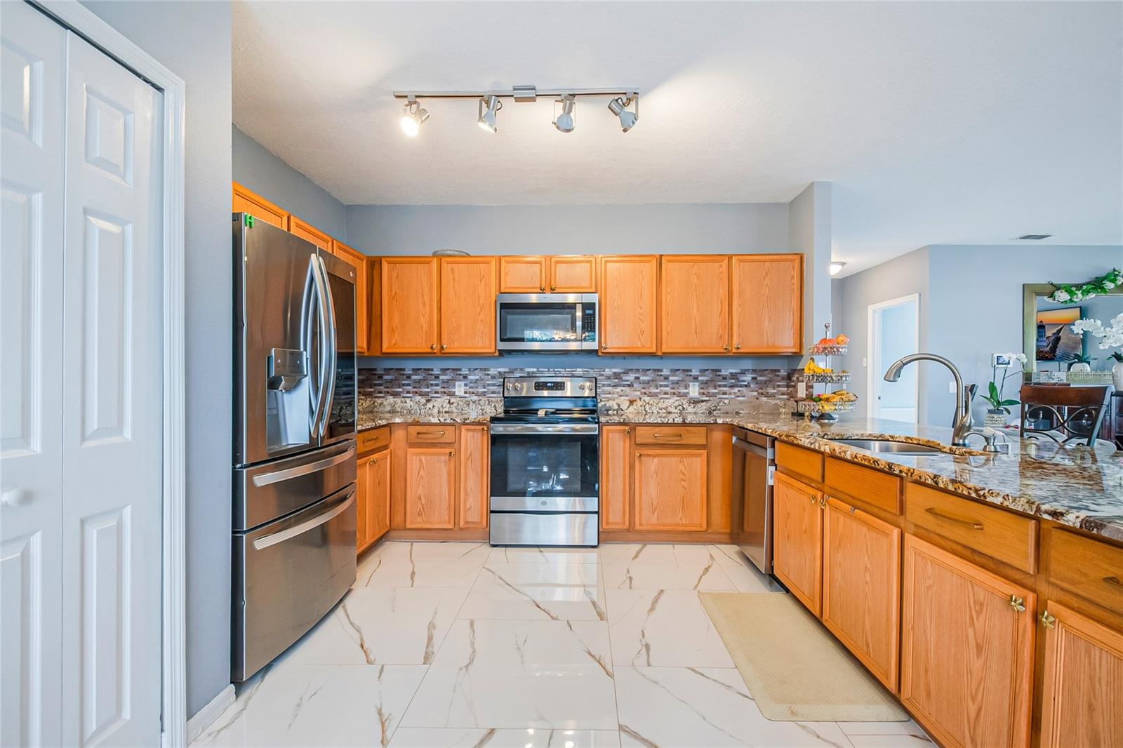 Image 29 of 78 For 554 Bristol Circle