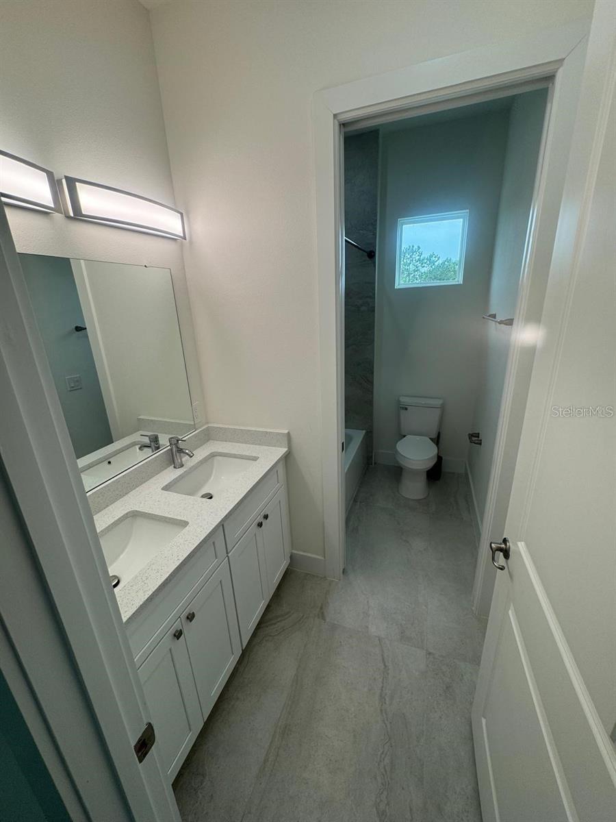 Image 14 of 20 For 267 Amaryllis Way