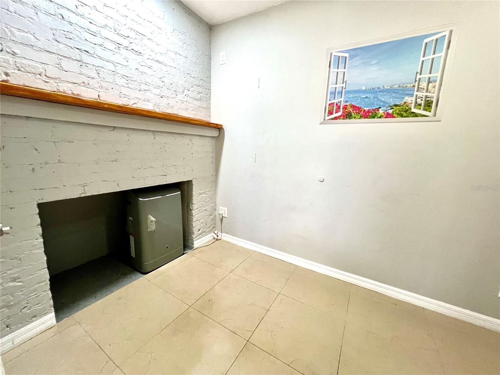 Image 8 of 13 For 947 Pinedale Avenue