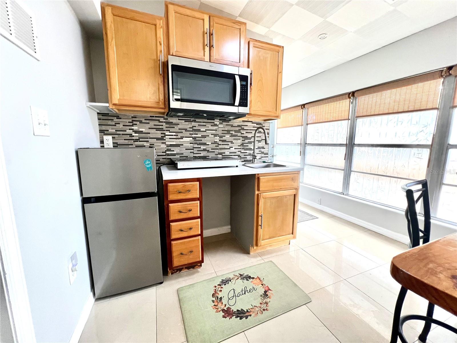 Image 9 of 13 For 947 Pinedale Avenue