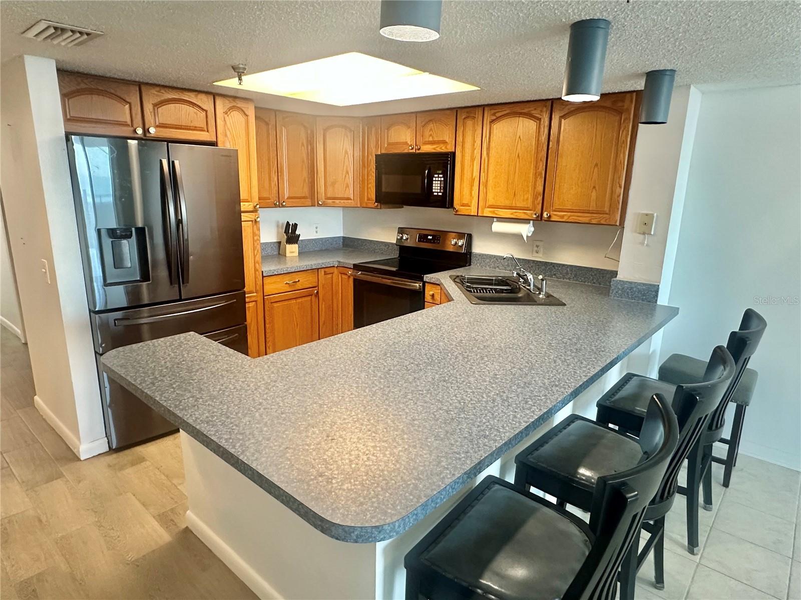 Image 4 of 71 For 6035 Sea Ranch Drive 204