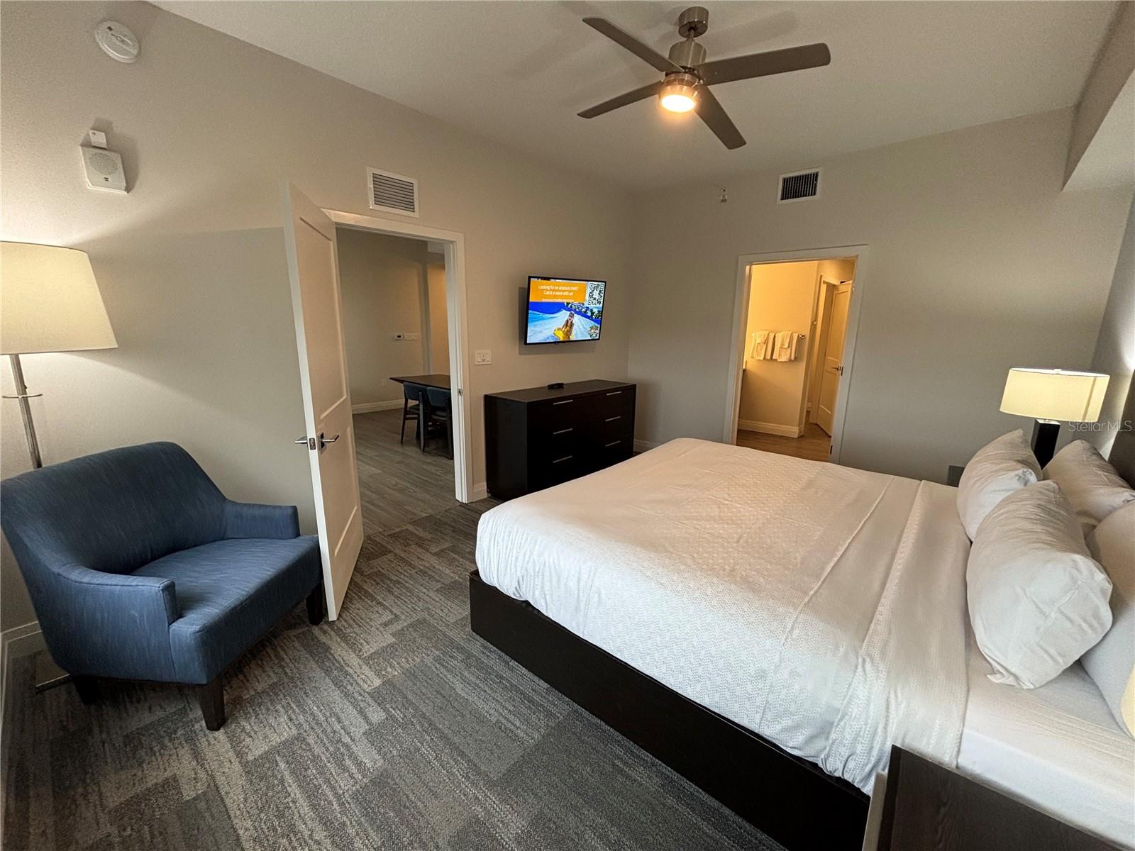 Image 11 of 40 For 14501 Grove Resort Avenue 2532