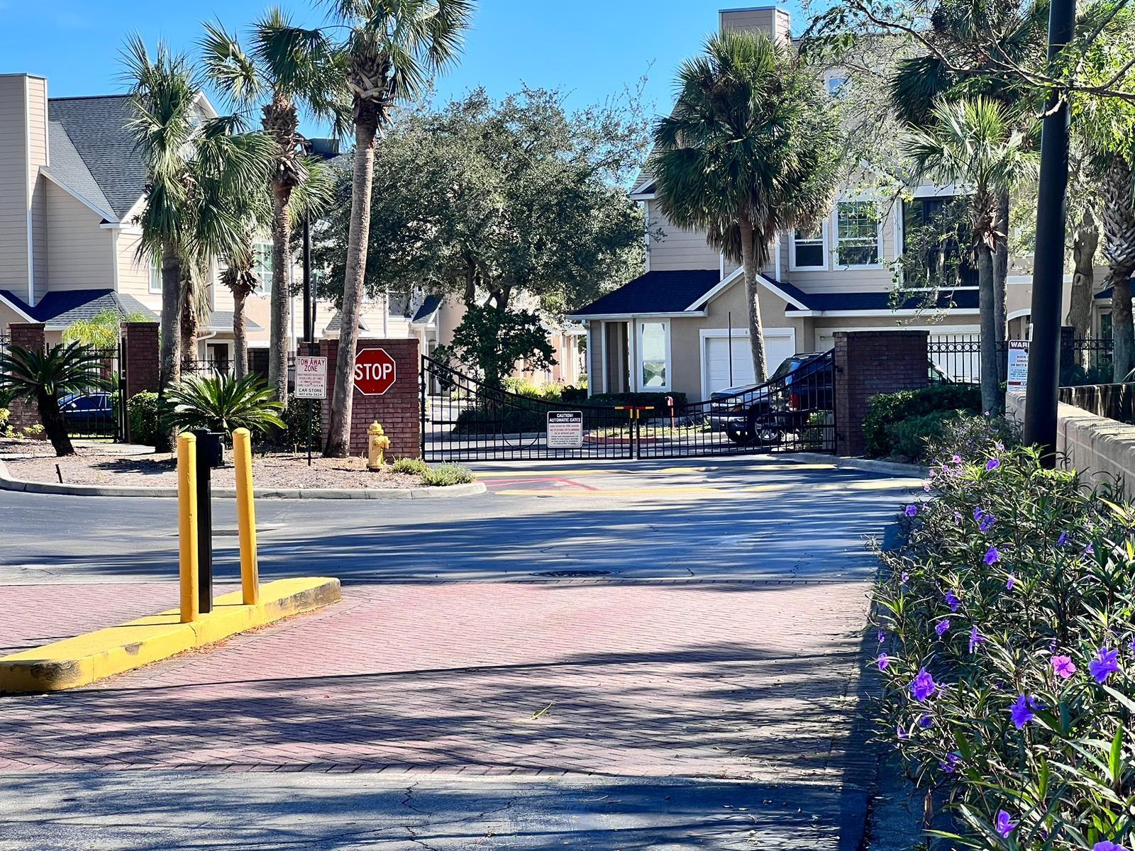 Image 4 of 20 For 2015 Erving Circle 207