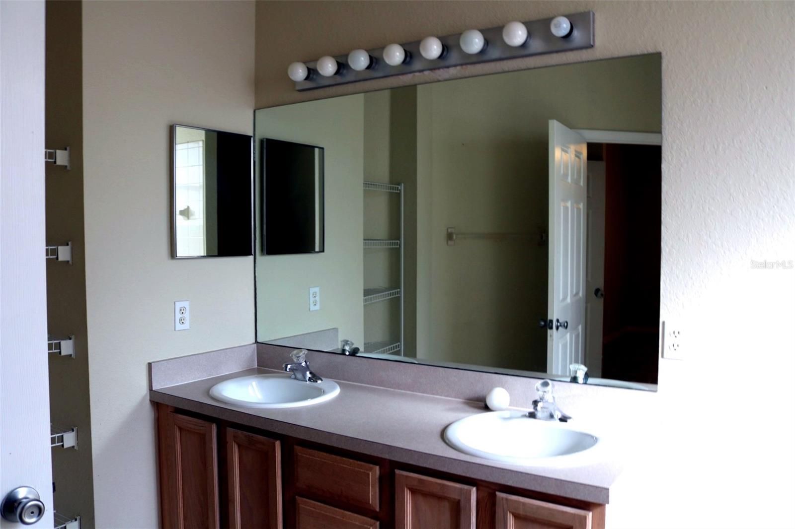 Image 10 of 18 For 1932 Magical Lane