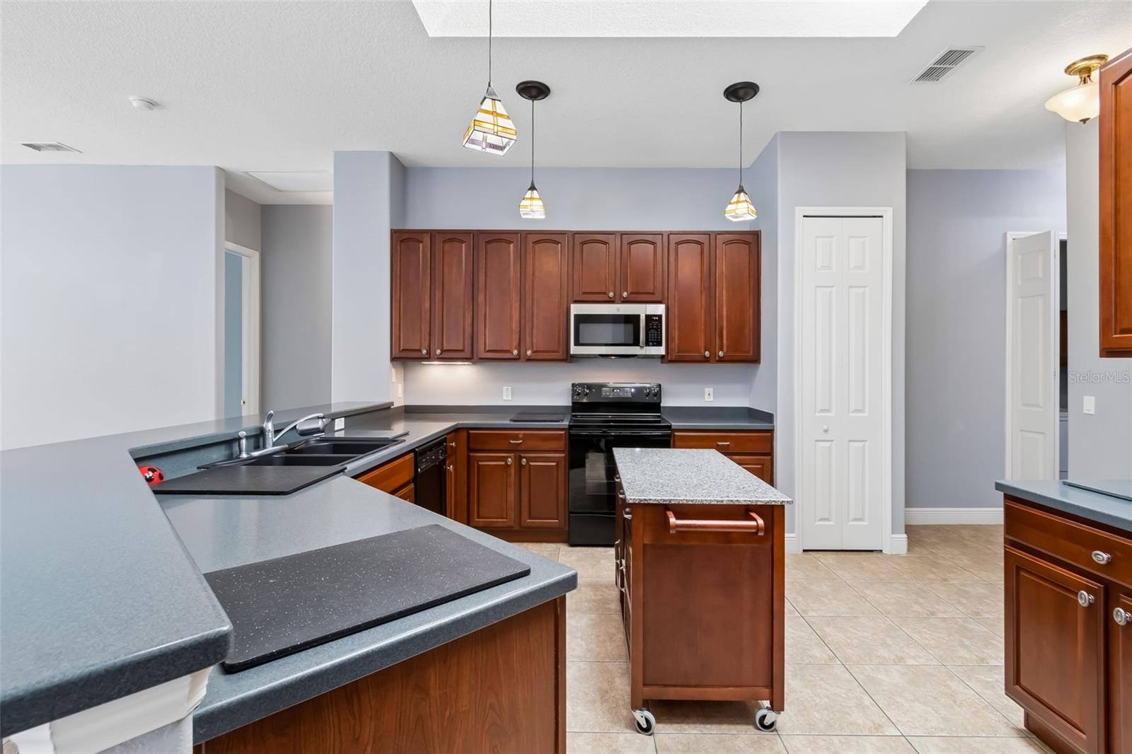 Image 19 of 70 For 112 Sevilla Court