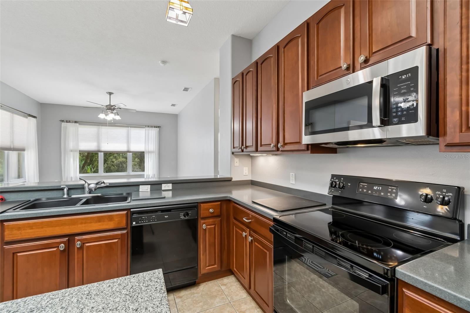 Image 22 of 70 For 112 Sevilla Court