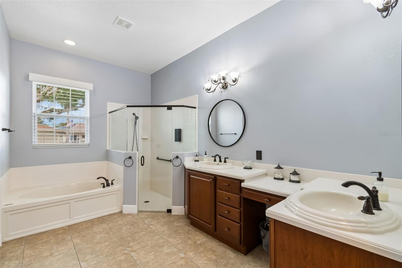 Image 28 of 70 For 112 Sevilla Court