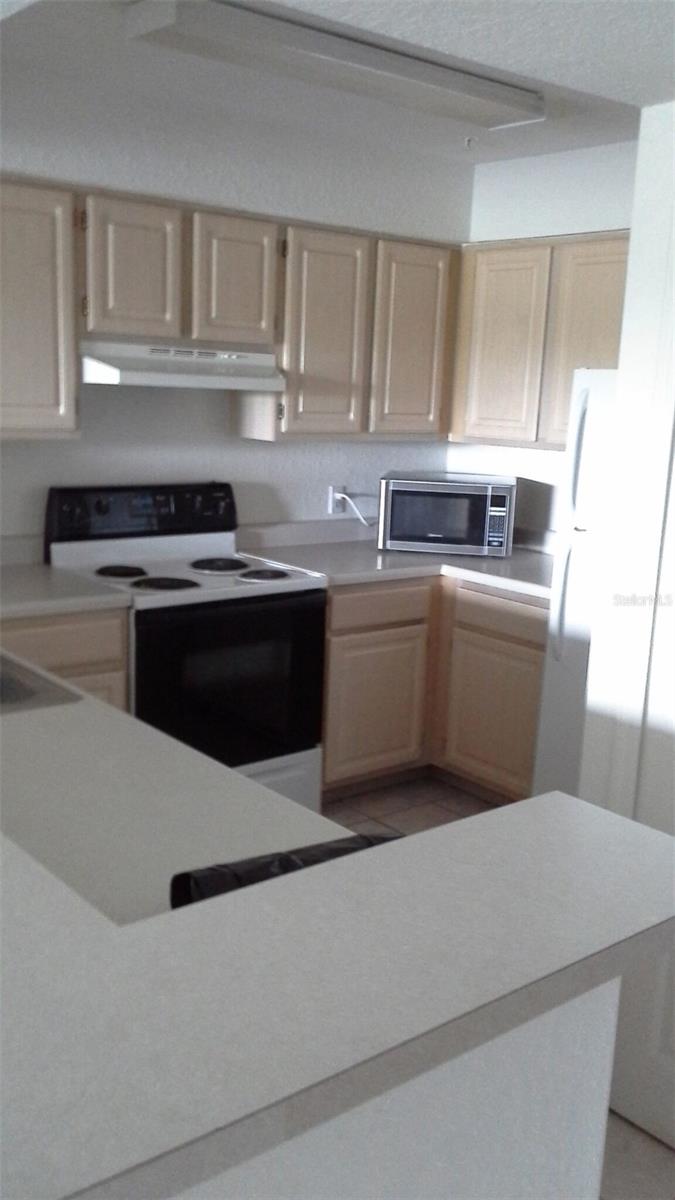 Image 2 of 28 For 13941 Fairway Island Drive 736