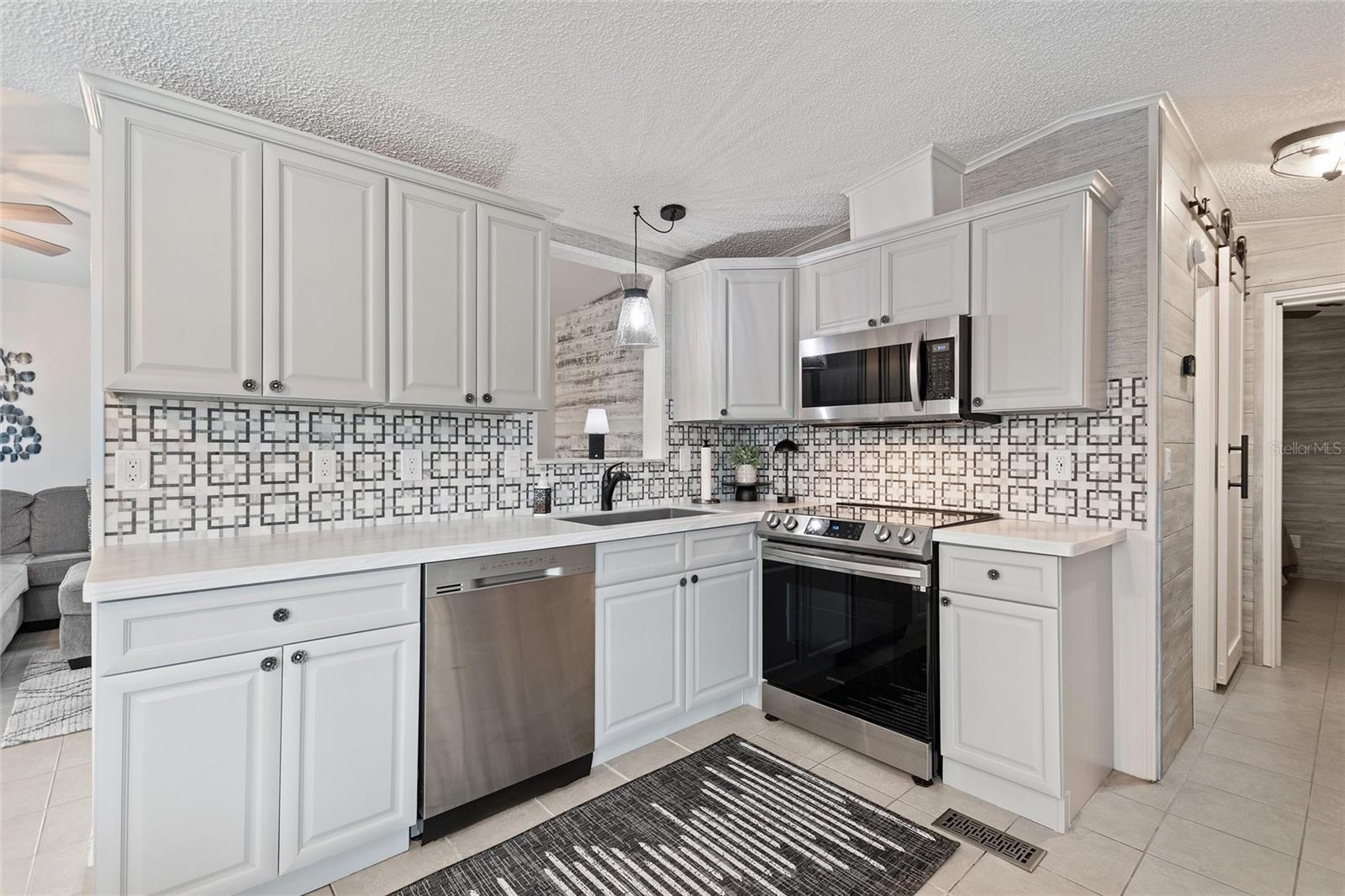 Image 12 of 47 For 160 Eagle Ct