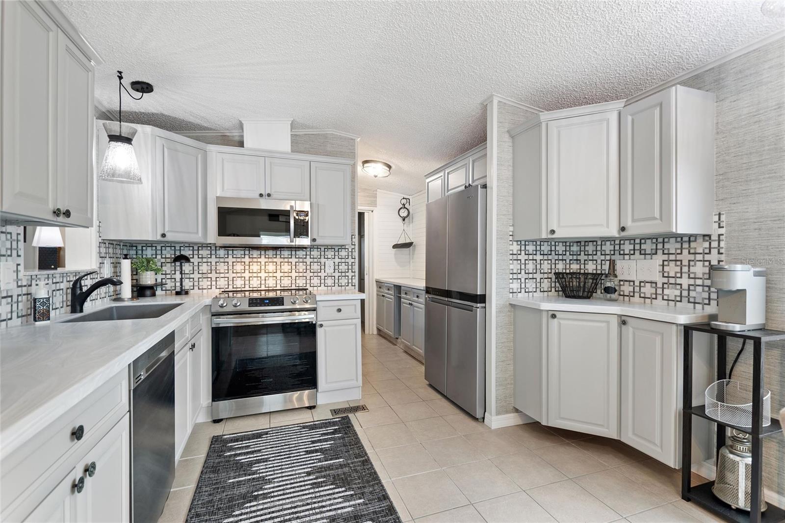 Image 3 of 47 For 160 Eagle Ct