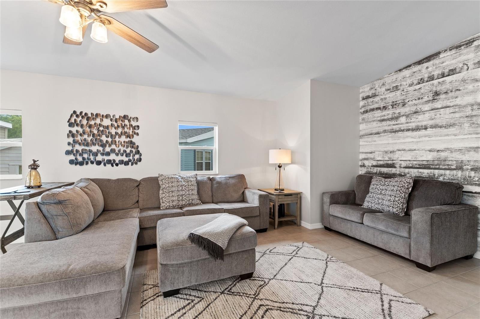 Image 8 of 47 For 160 Eagle Ct