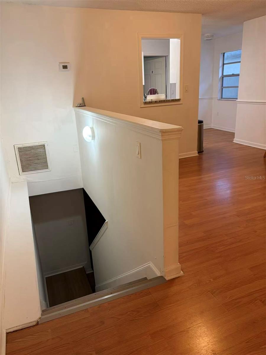 Image 3 of 10 For 1160 Woodman Way