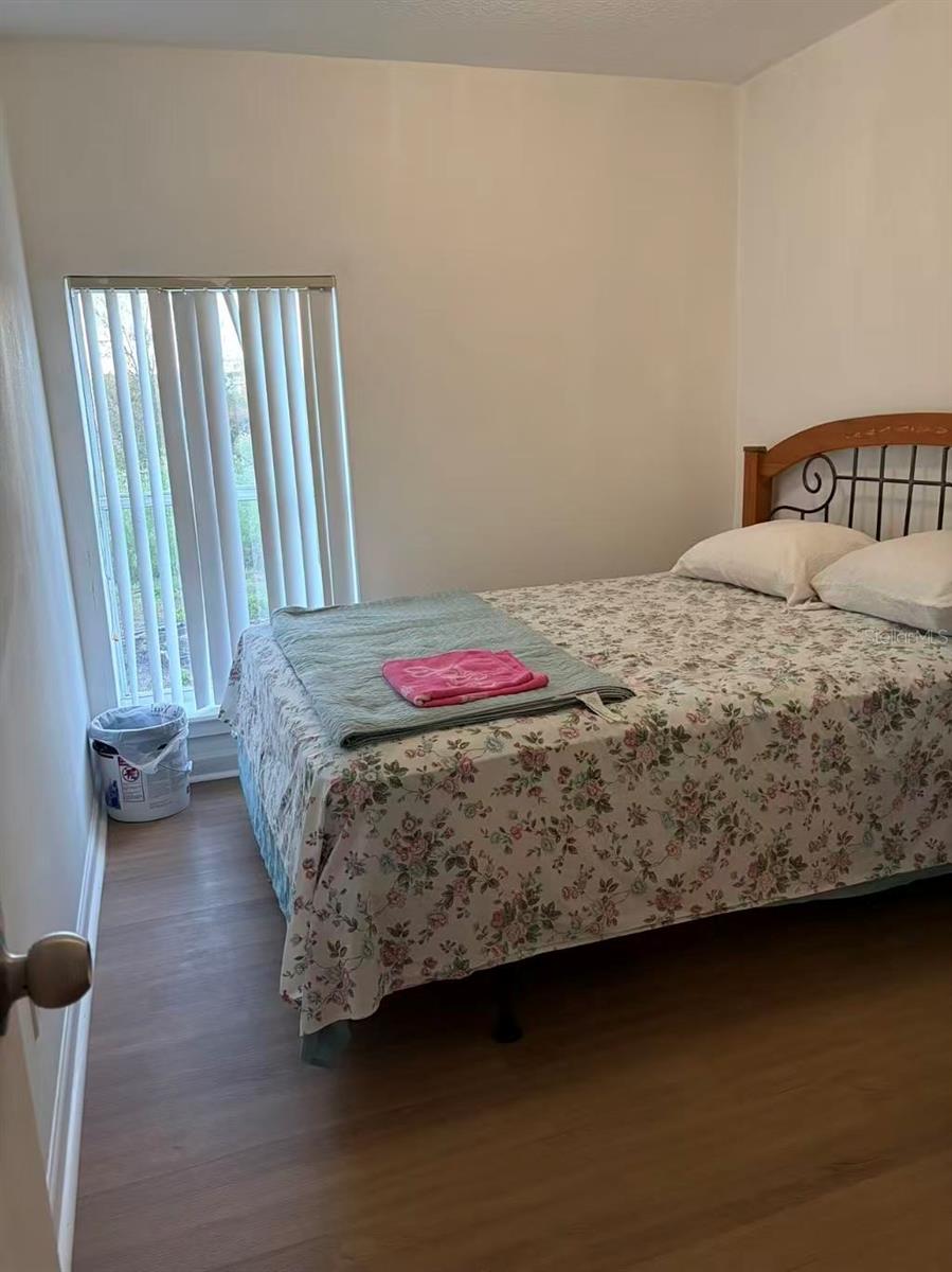 Image 5 of 10 For 1160 Woodman Way