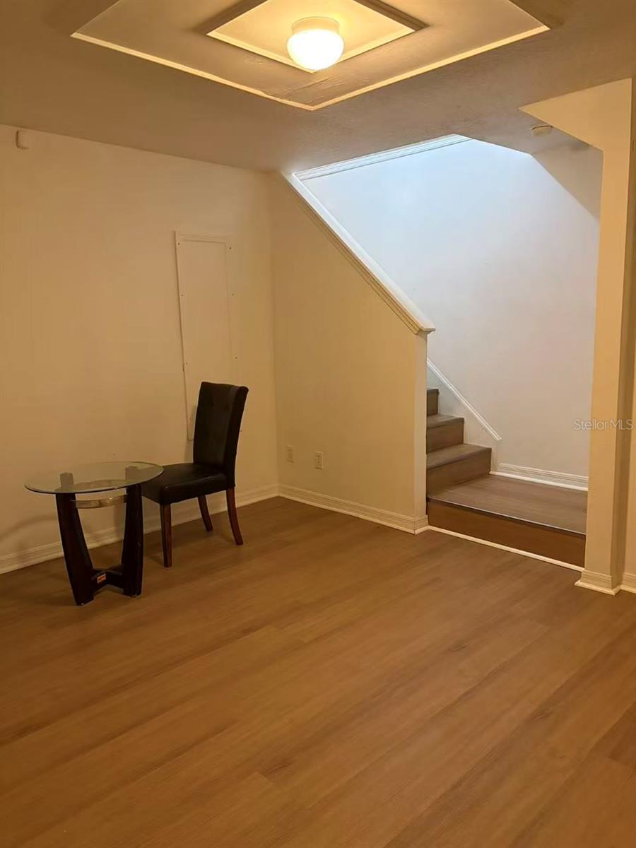 Image 8 of 10 For 1160 Woodman Way