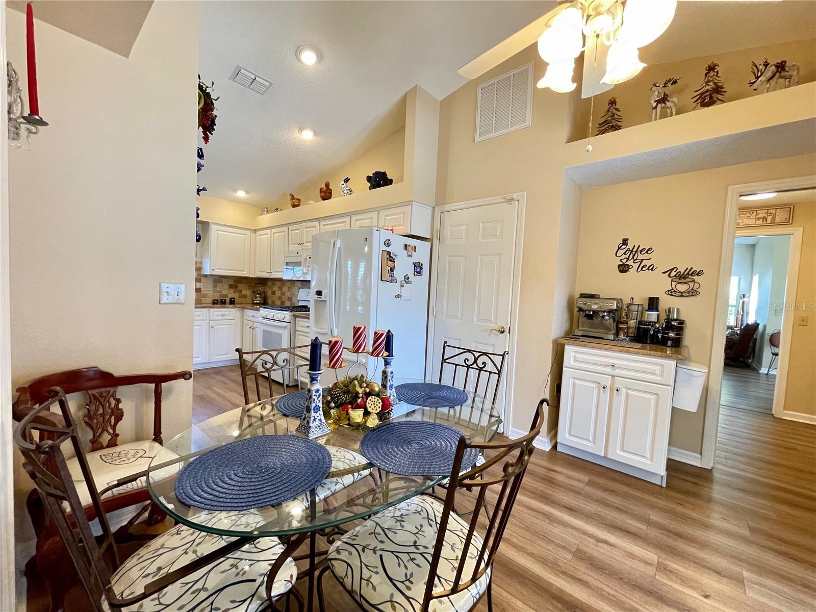 Image 6 of 44 For 6323 Silver Lakes Drive E