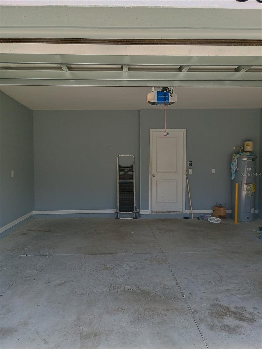 Image 11 of 17 For 564 Meadow Bend Drive