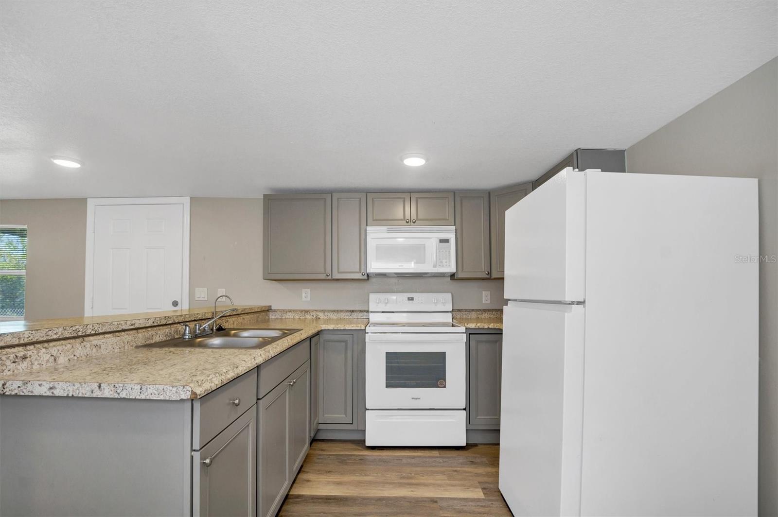 Image 10 of 37 For 3800 Lake Ellen Drive