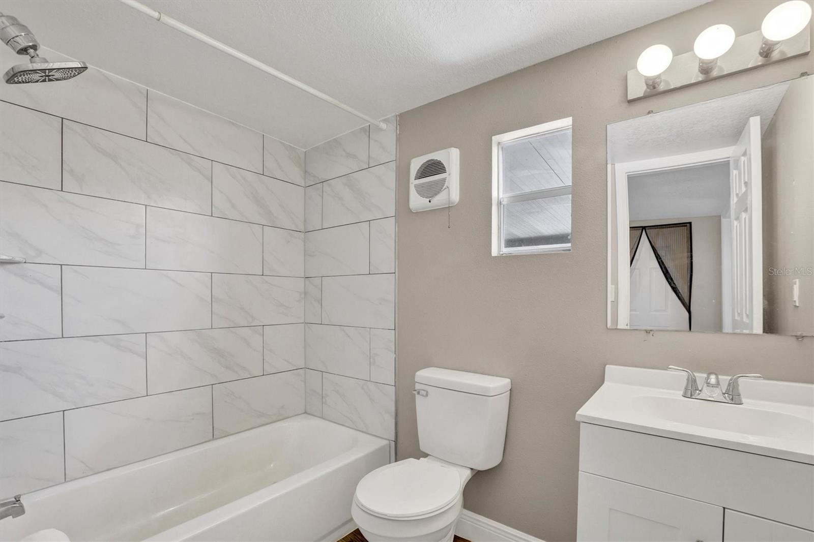 Image 14 of 37 For 3800 Lake Ellen Drive