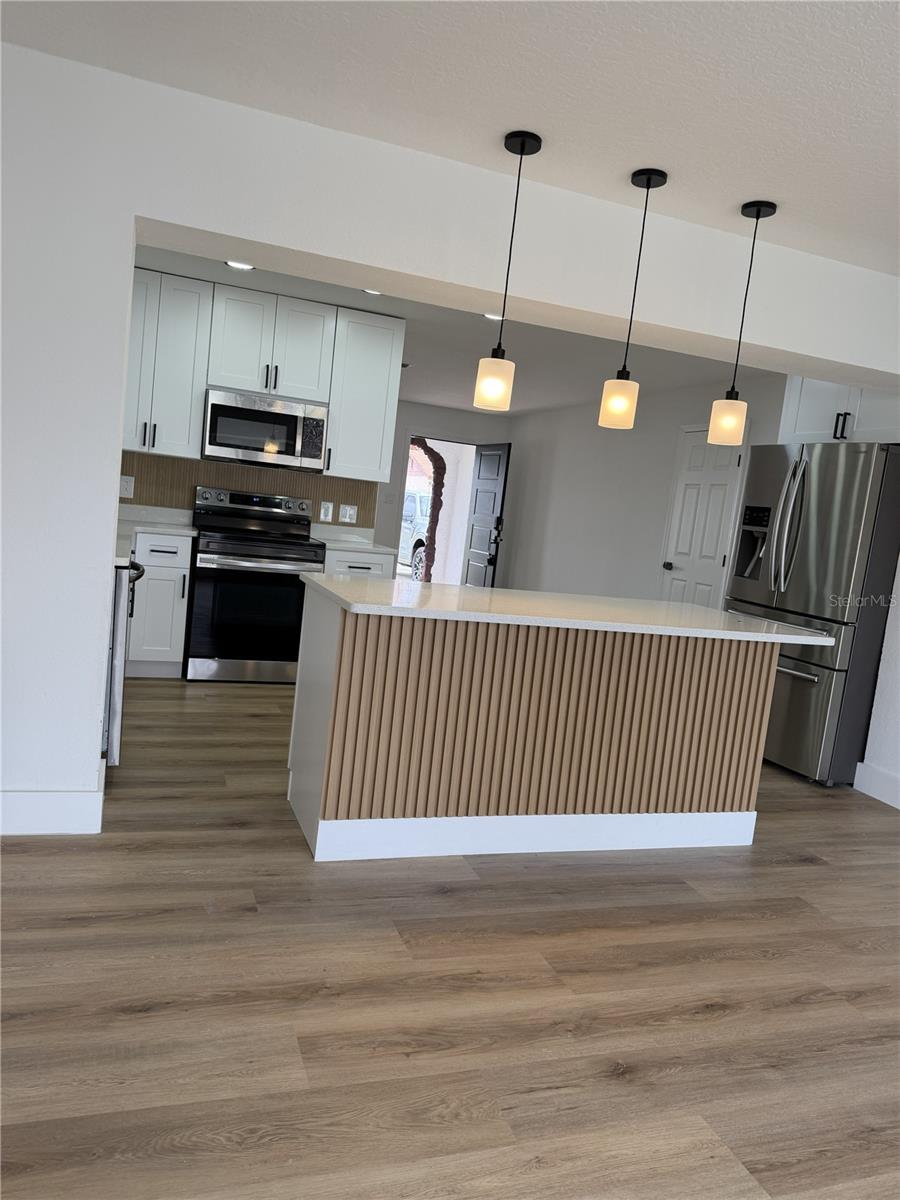 Image 13 of 60 For 107 Iguala Drive