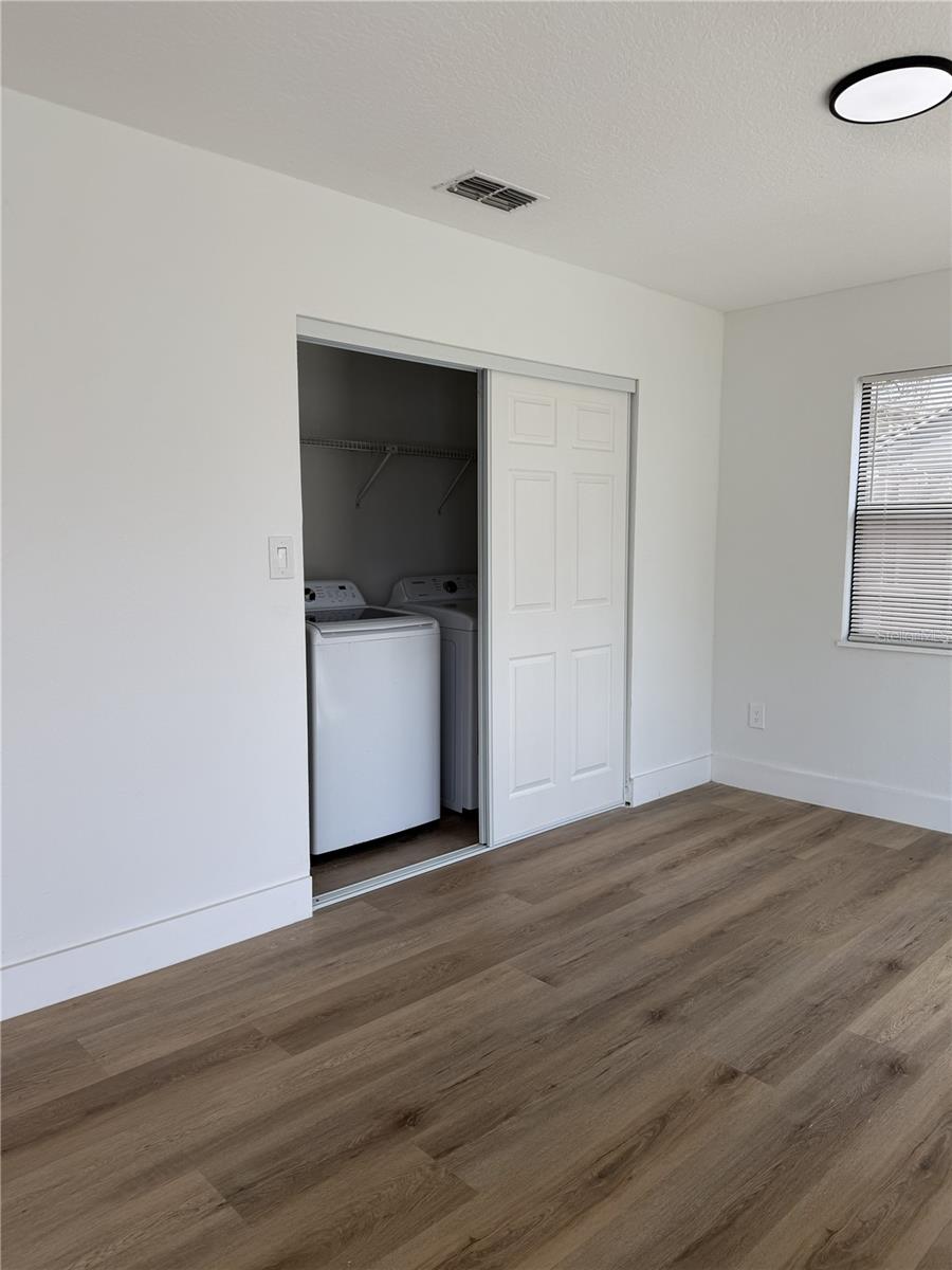 Image 17 of 60 For 107 Iguala Drive