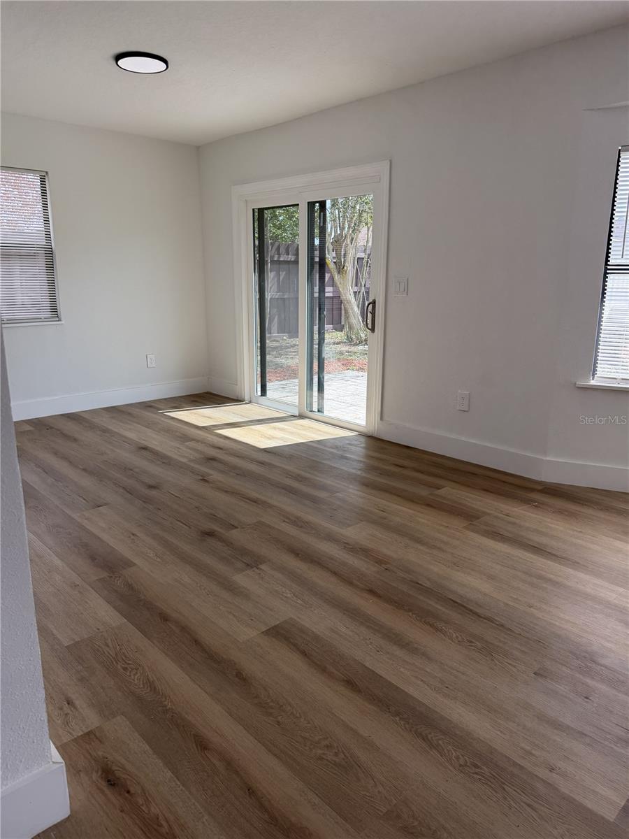 Image 19 of 60 For 107 Iguala Drive