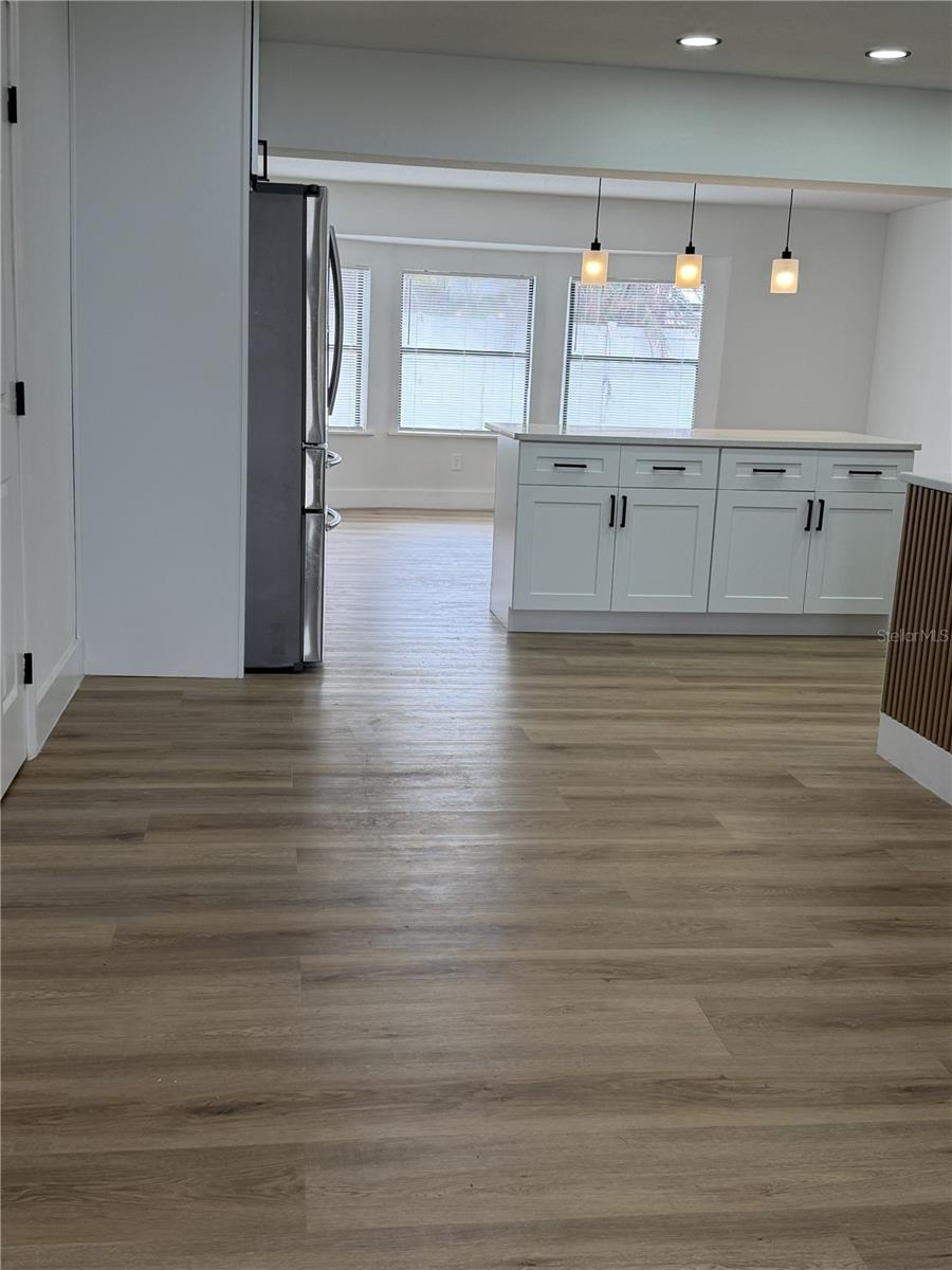 Image 4 of 60 For 107 Iguala Drive