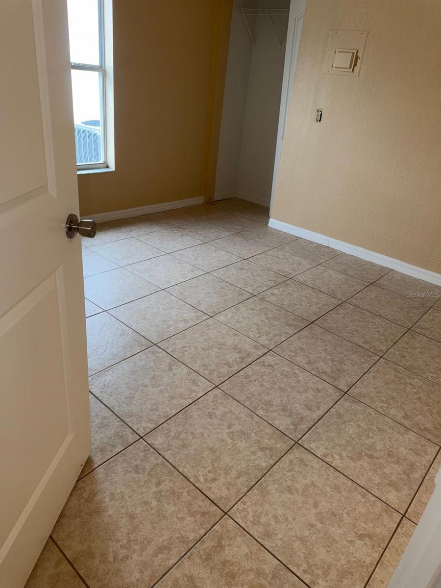 Image 10 of 19 For 8 Sawfish Court