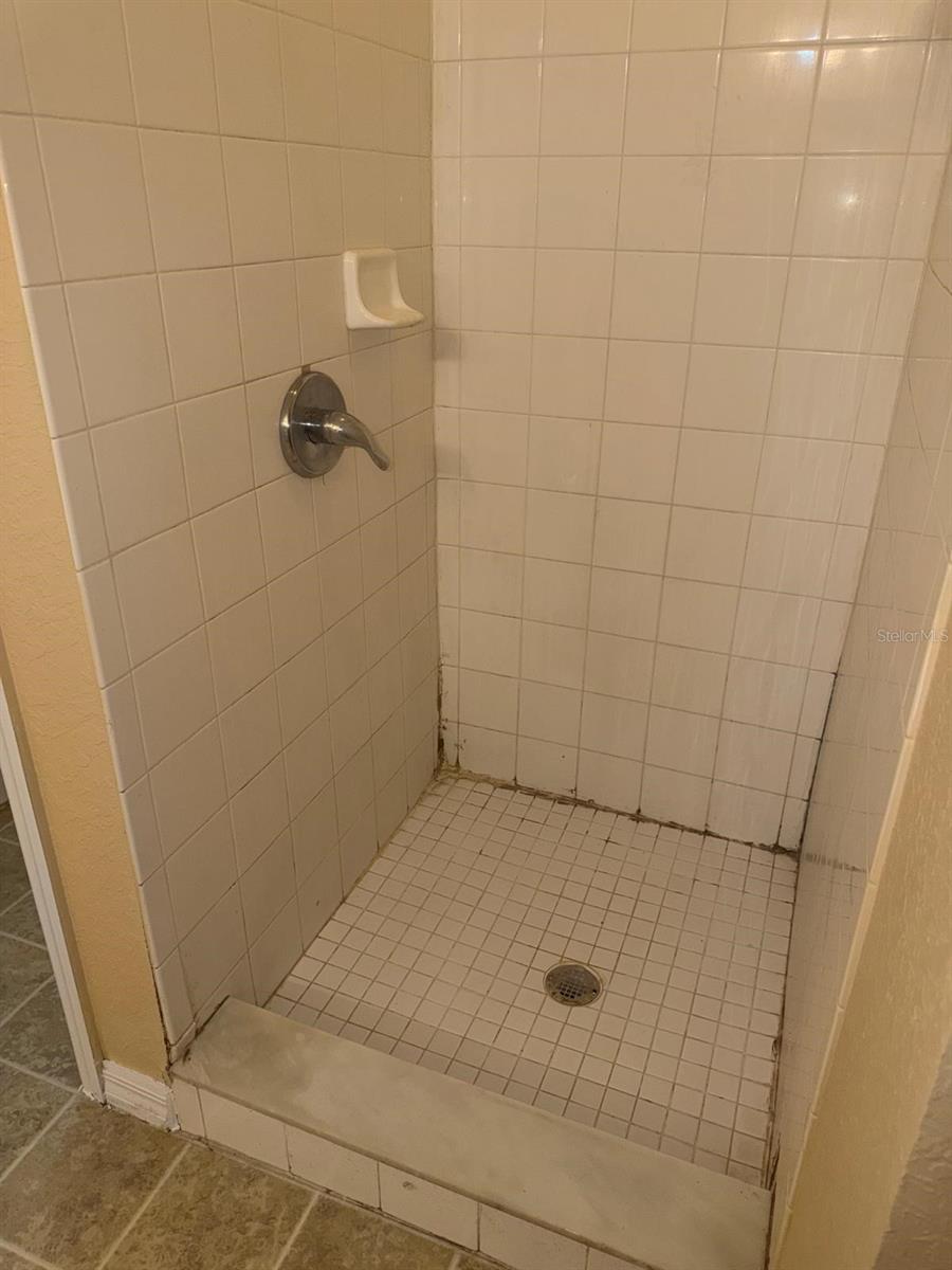 Image 14 of 19 For 8 Sawfish Court