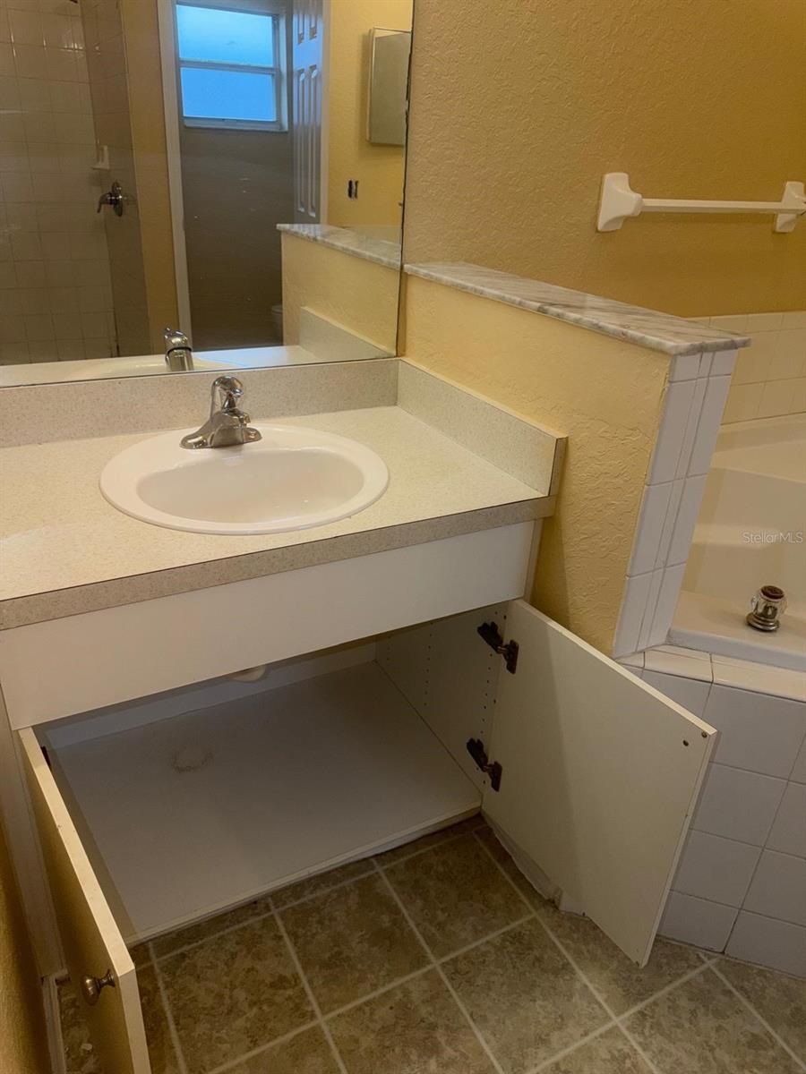 Image 15 of 19 For 8 Sawfish Court