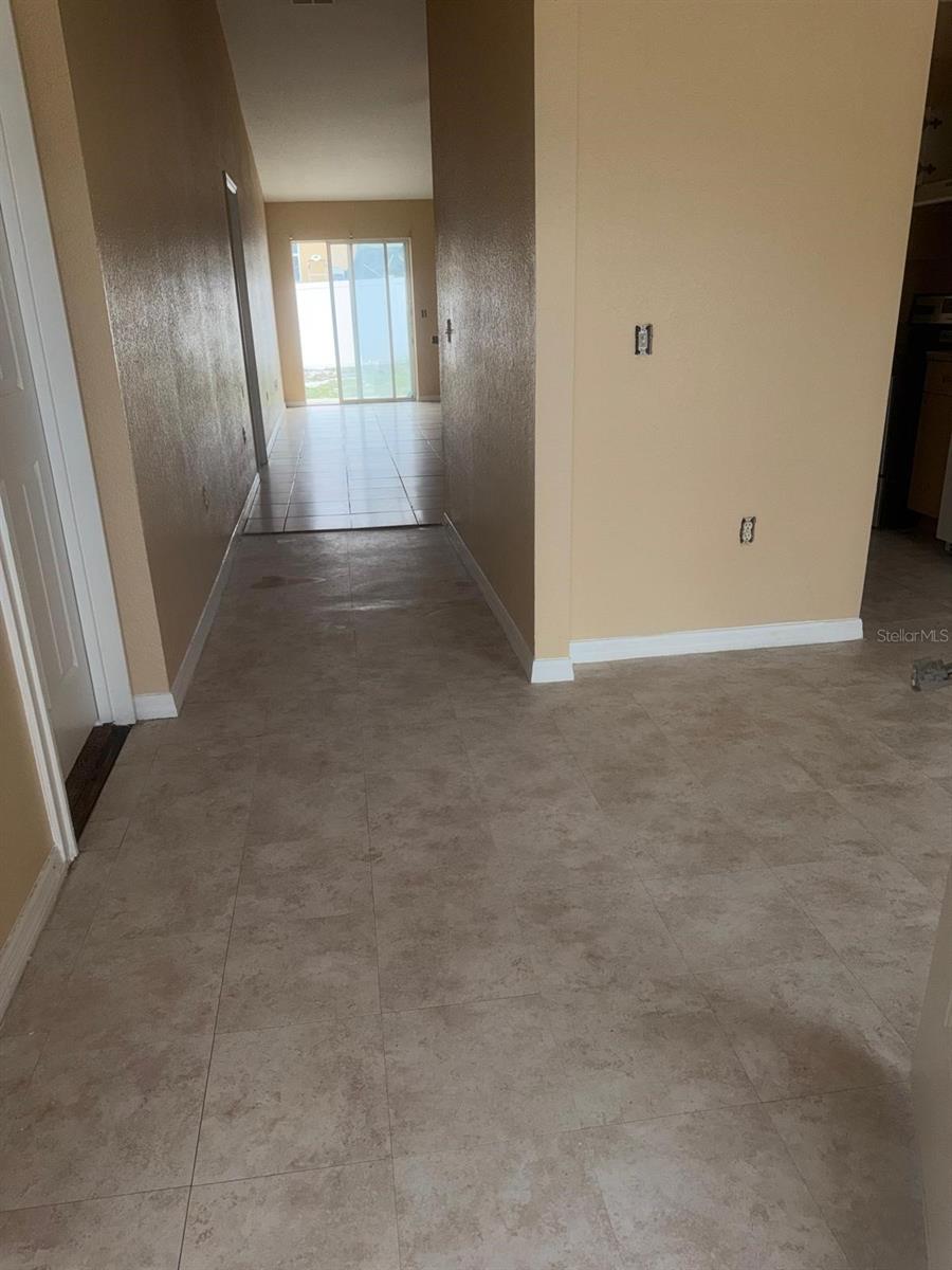 Image 19 of 19 For 8 Sawfish Court