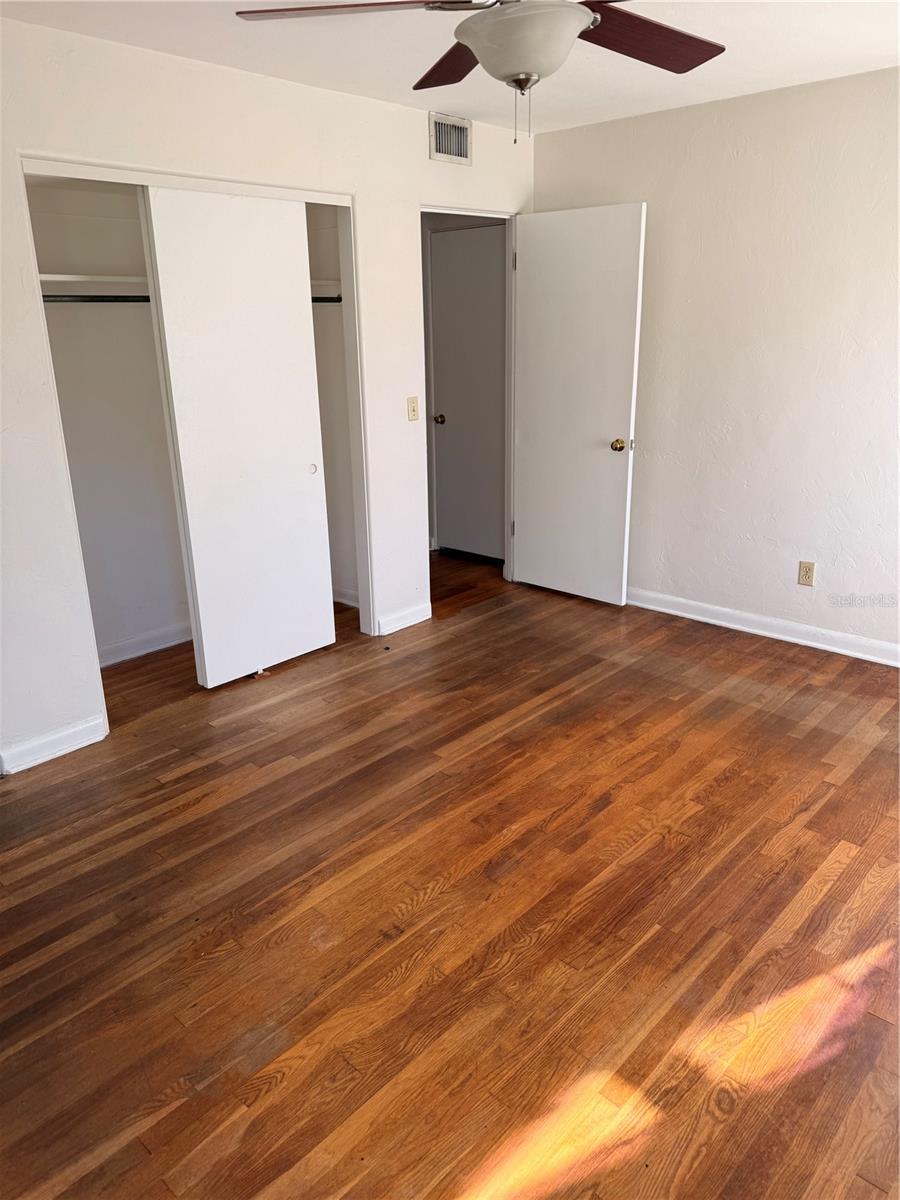 Image 16 of 25 For 2846 Euston Road