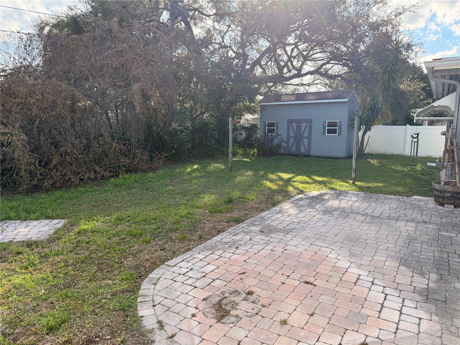 Image 21 of 25 For 2846 Euston Road